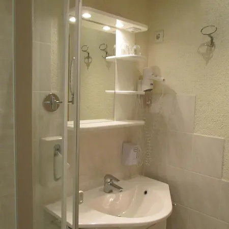 Bierbad-landhotel Garni Kummerower Hof - Weltweit Erstes Bierbad Hotel