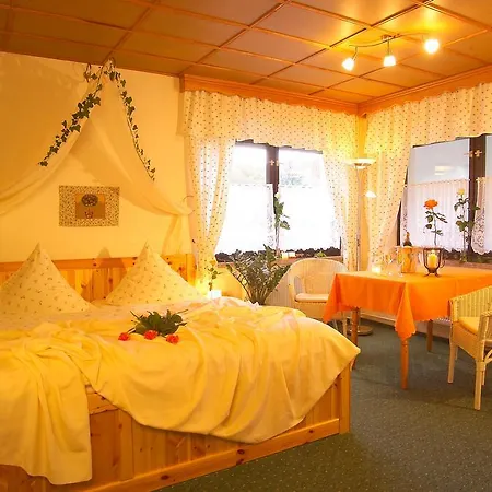 فندق Bierbad-landhotel Garni Kummerower Hof - Weltweit Erstes Bierbad نويزيله