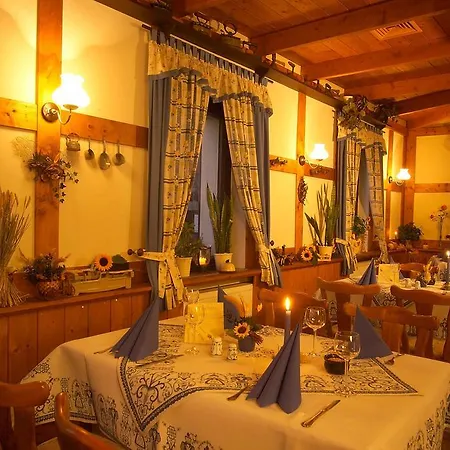 Bierbad-landhotel Garni Kummerower Hof - Weltweit Erstes Bierbad نويزيله