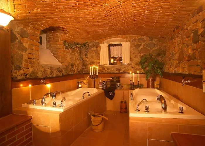 Hotel Bierbad-landhotel Garni Kummerower Hof - Weltweit Erstes Bierbad